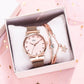 Reloj de cuarzo y pulsera de lujo.